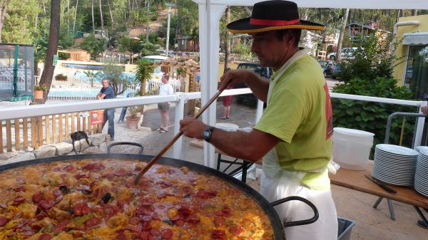 Paëlla Cuisinée sur Place